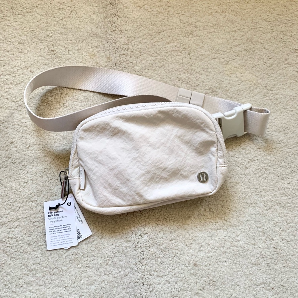 Brand New w/Tag / Lululemon Everywhere Belt Bag 1L, color: White Opal(Off-White)
